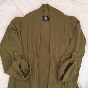 Bobeau olive color sweater/cardigan